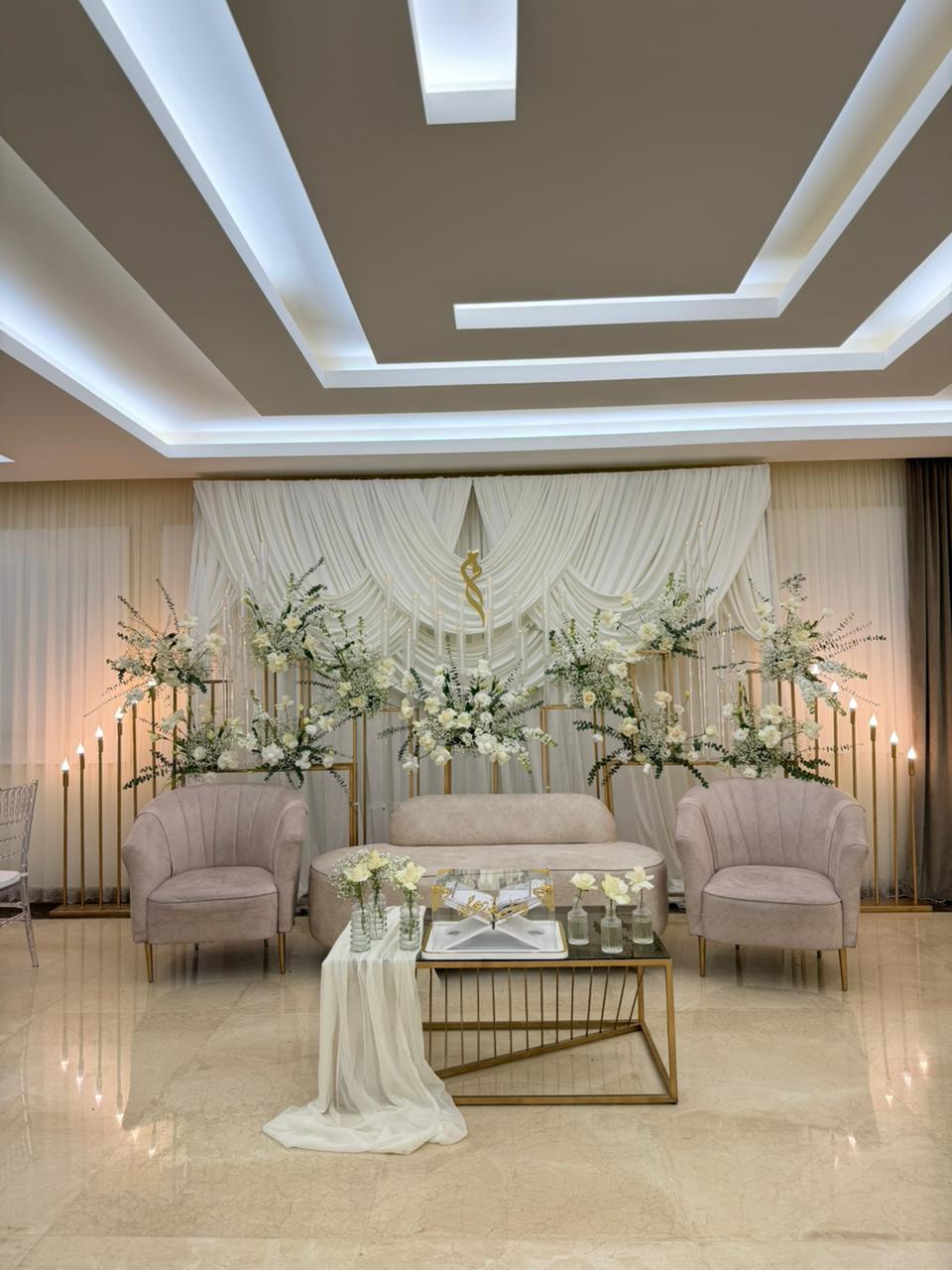 Ivory Elegance Koushe