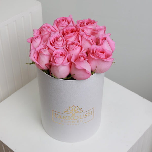 Aqua Roses Hatbox – Takkoush Flowers