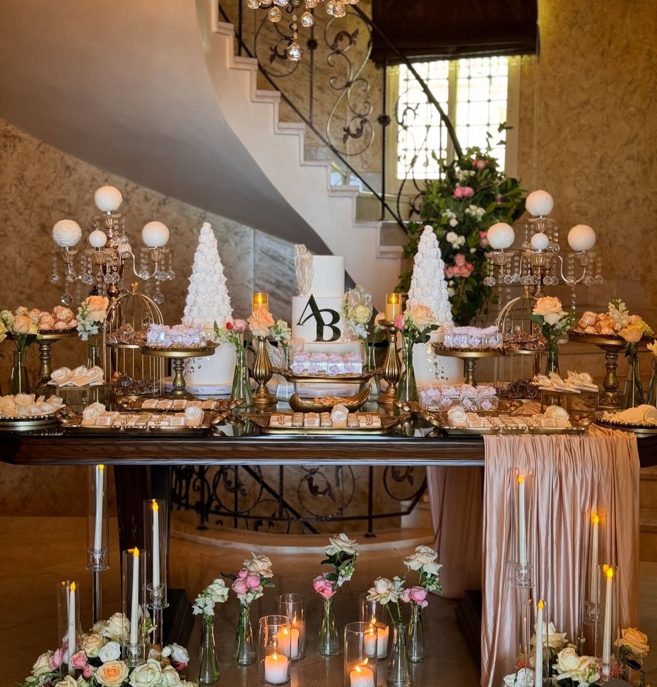 Golden Romance Sweet Table