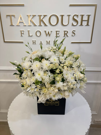 White Blooms Hatbox – Snowfall Luxe